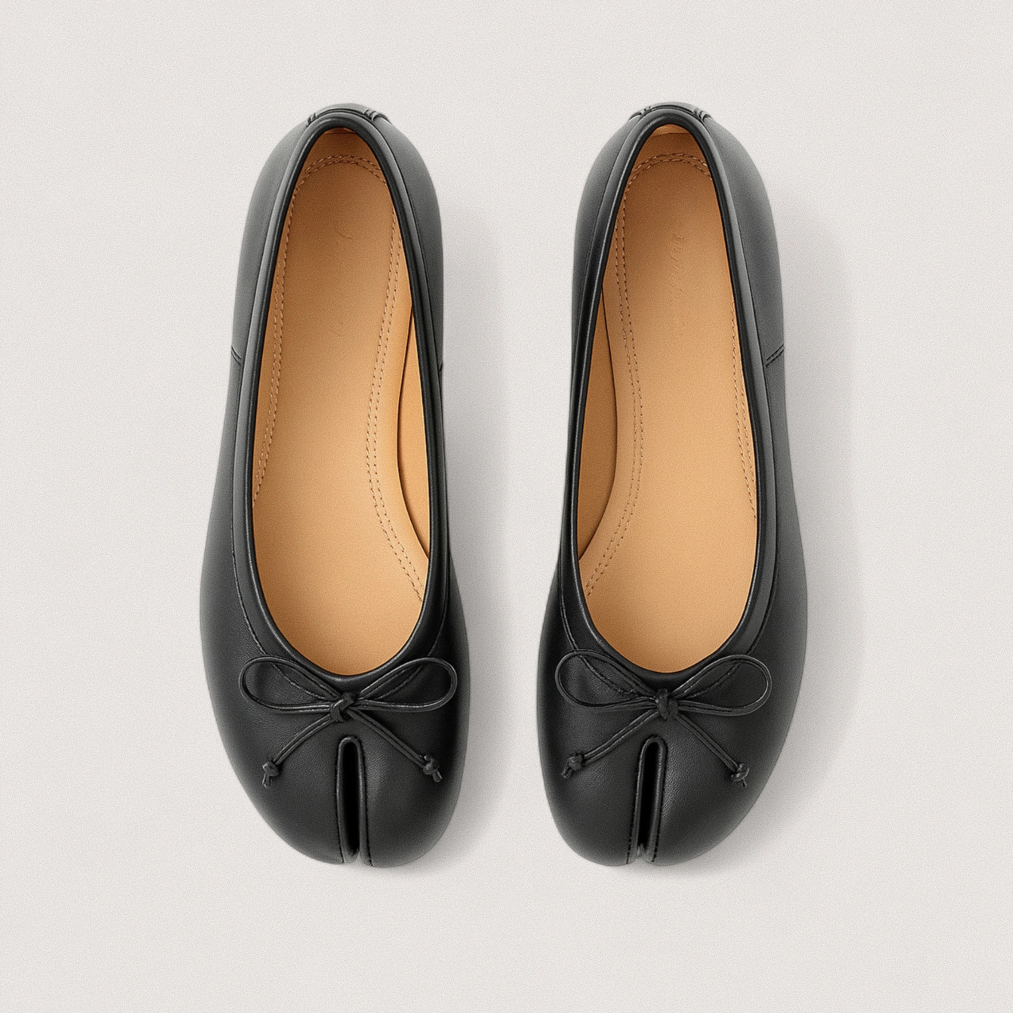 Rina - Black Tabi Flat