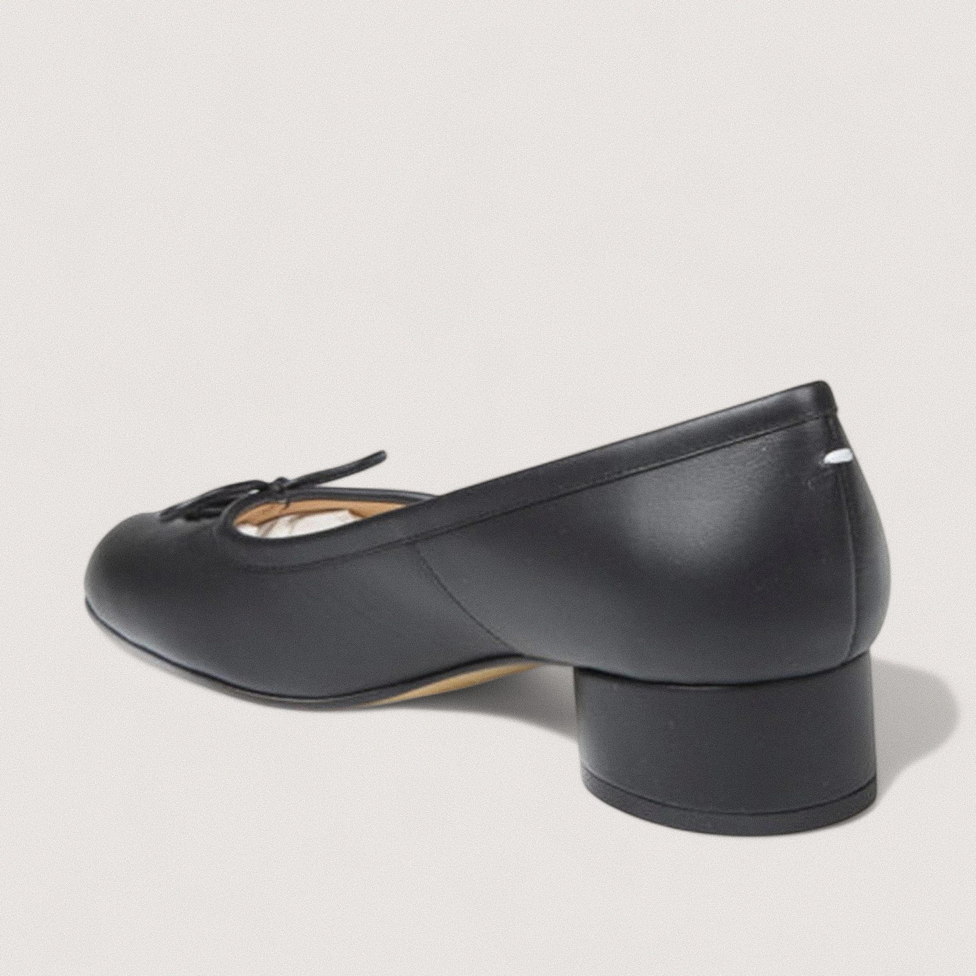 Aiko – Black Tabi Heel